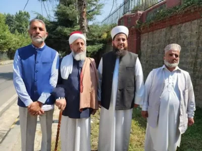 Tiga Ulama Terkemuka Kashmir Ditangkap