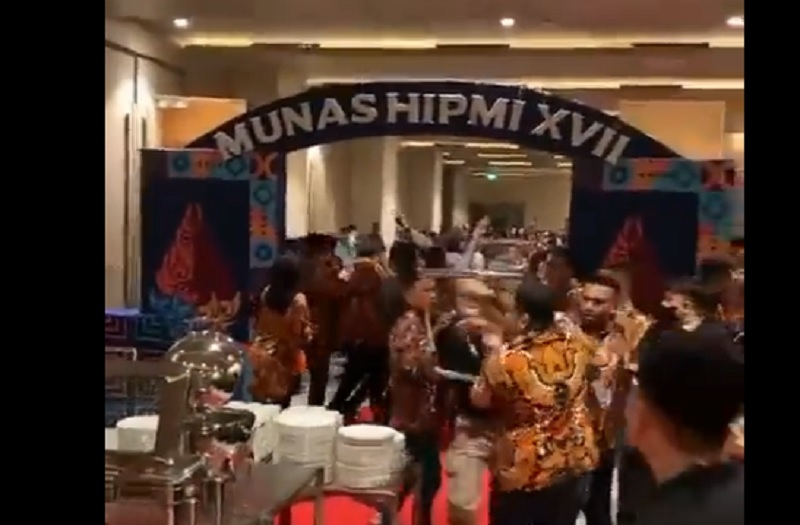 Munas HIPMI XVII: Pagi dibuka Jokowi, malamnya baku hantam