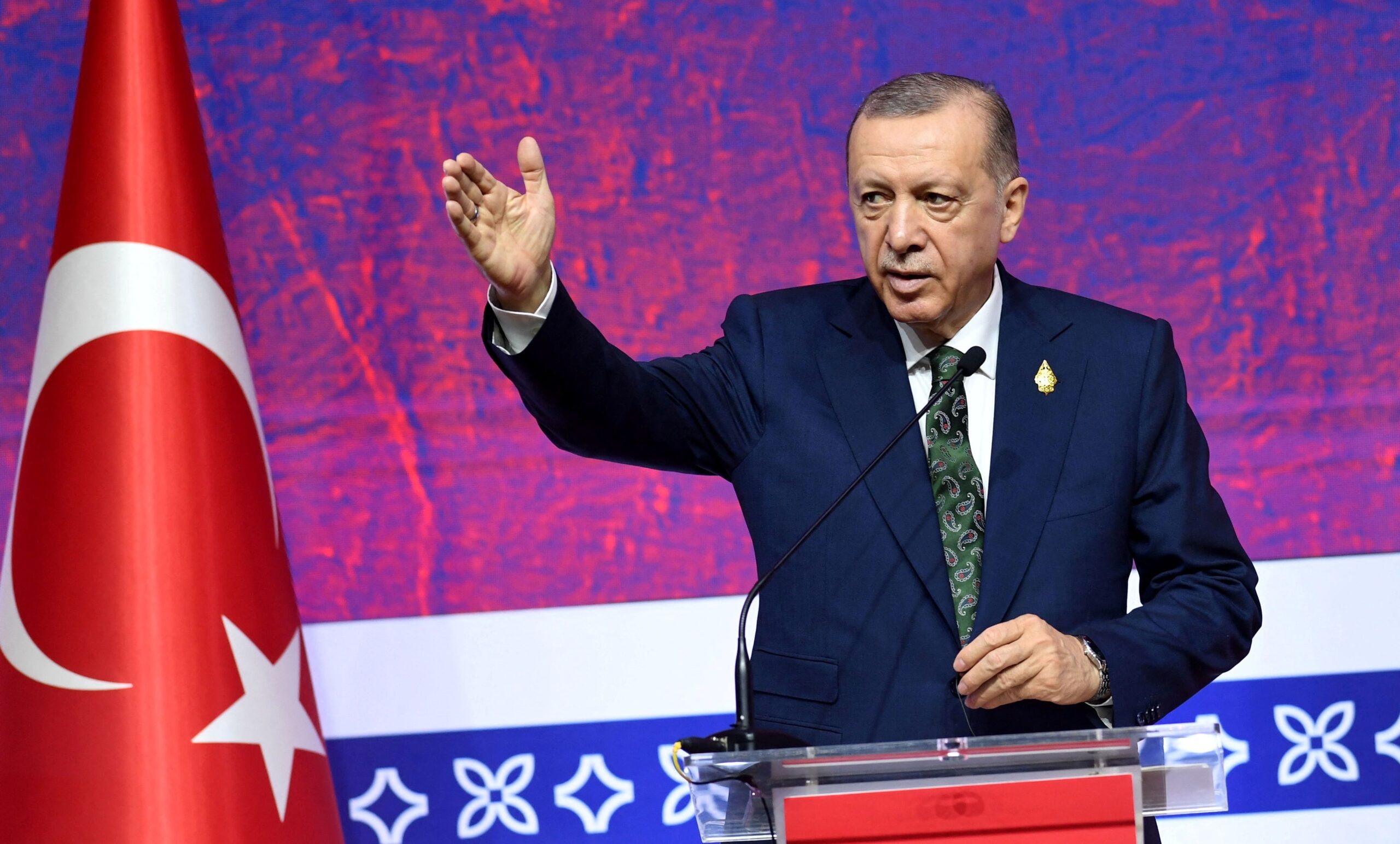 Erdogan Hapus Batas Usia Pensiun di Turki
