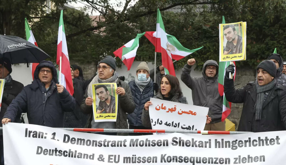 100 pendemo Iran akan dieksekusi