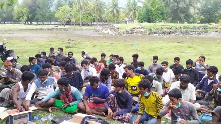Lambung Kapal Bocor, 57 Imigran Rohingya Kembali Terdampar di Aceh