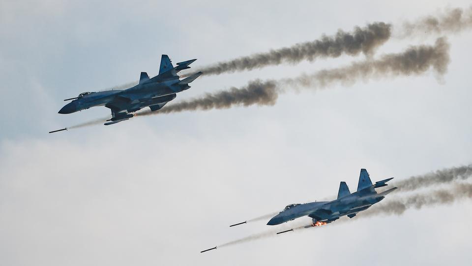 Iran akan menerima jet tempur Rusia Su-35