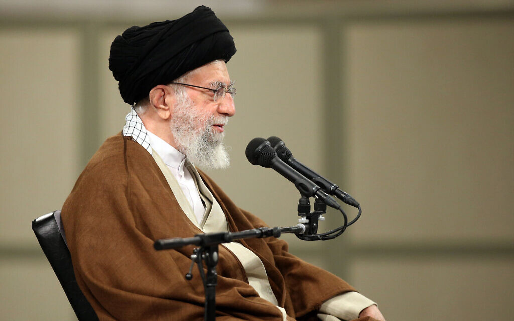 Pemimpin IRGC bersumpah akan membalas Charlie Hebdo atas kartun Khamenei