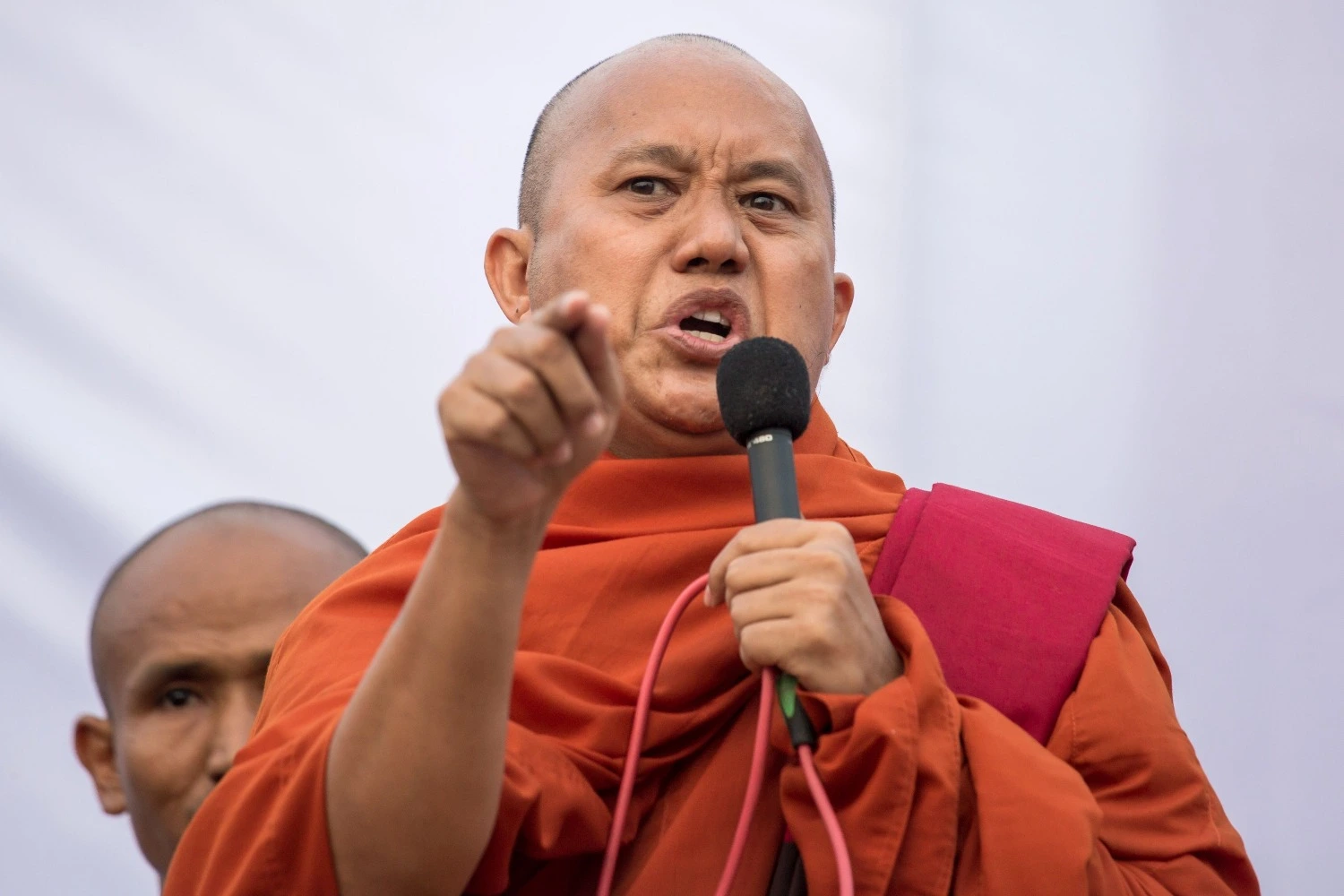 Biksu Rasis Myanmar Raih Penghargaan dari Junta Militer