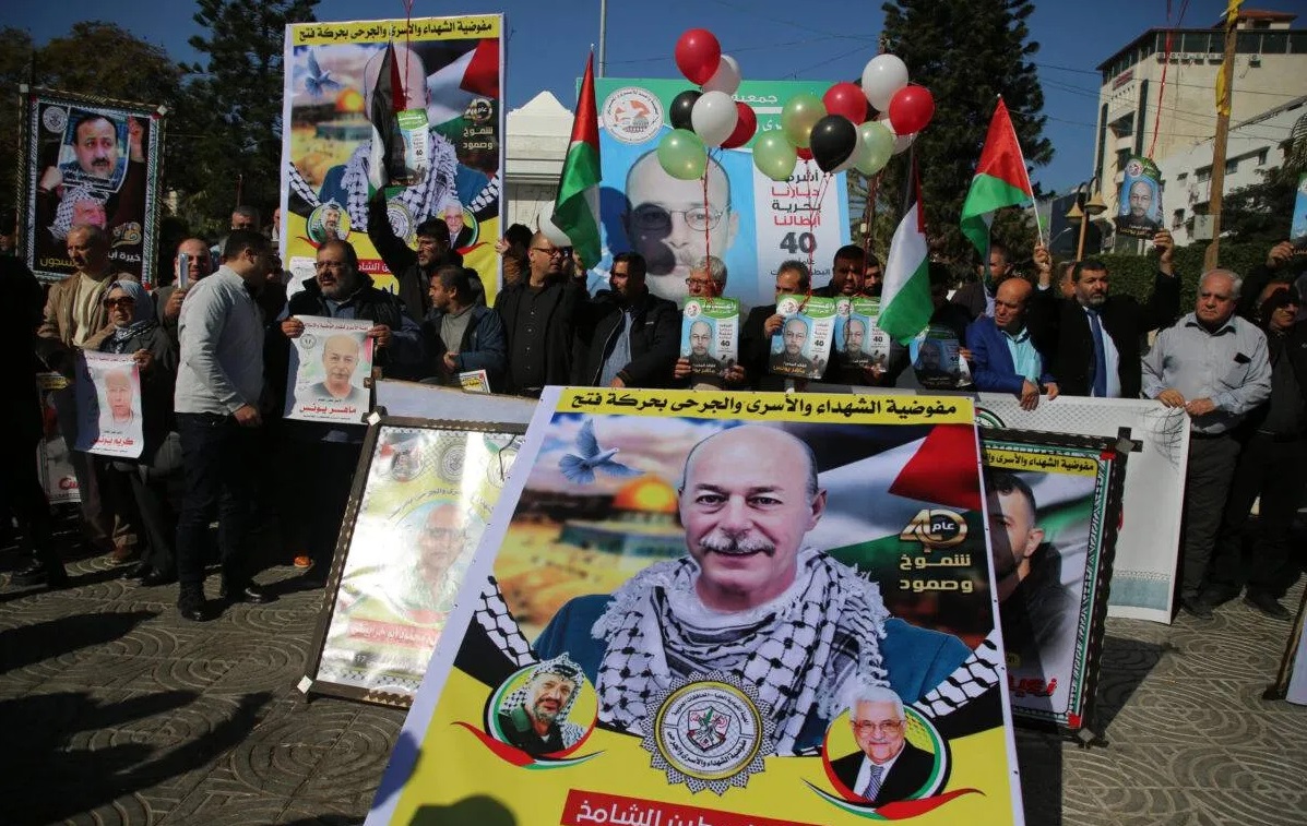 Meski Dilarang Israel, Warga Rayakan Pembebasan Pria Palestina yang Dipenjara 40 Tahun