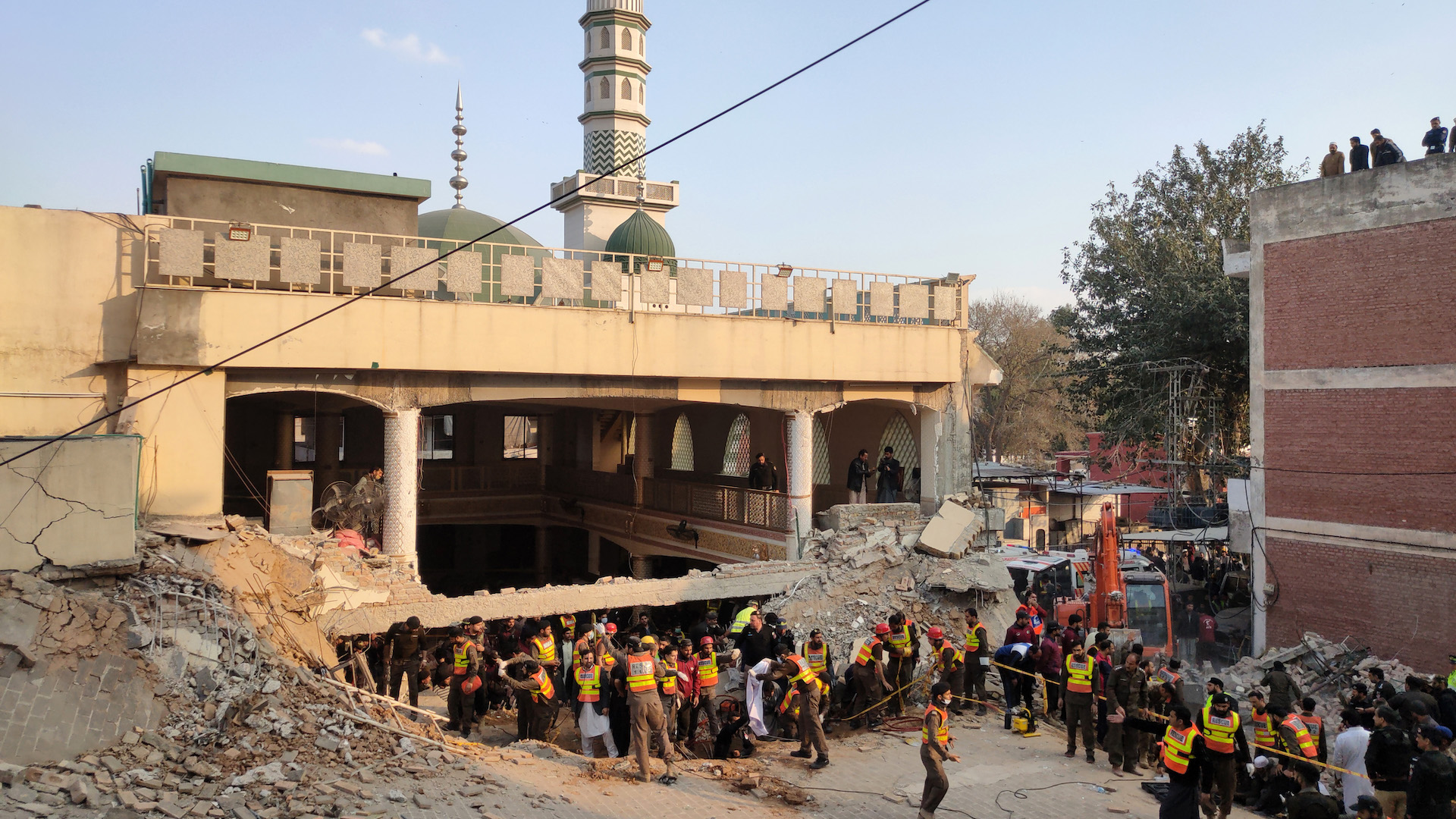 Taliban Pakistan Akui Membom Masjid di Peshawar