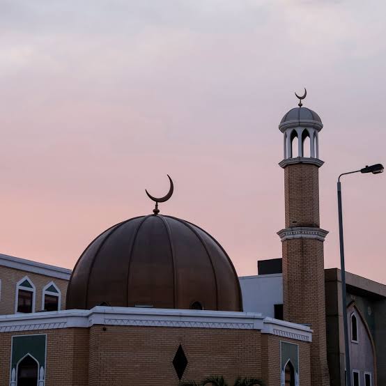Masjid, Bendera dan Salabi