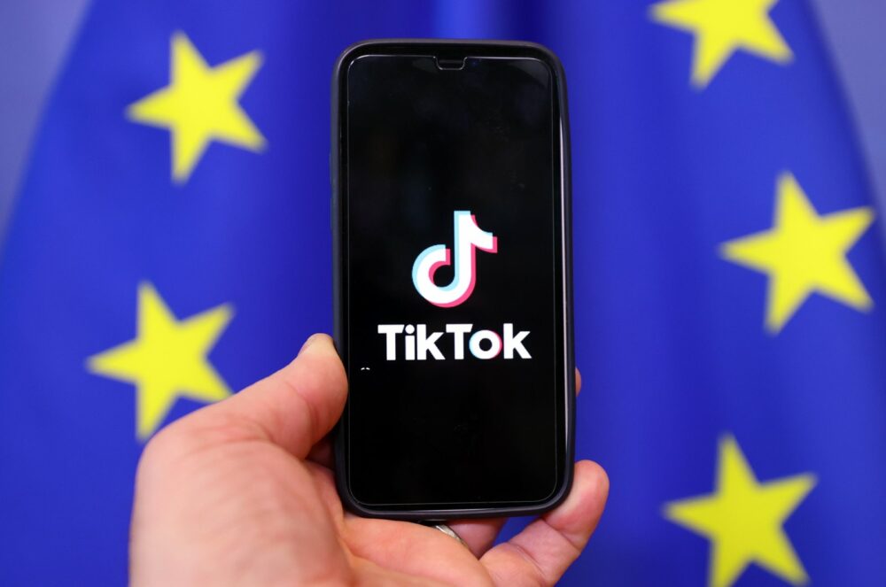 Lembaga-lembaga Uni Eropa melarang TikTok ada di perangkat staf mereka, di tengah masalah privasi data