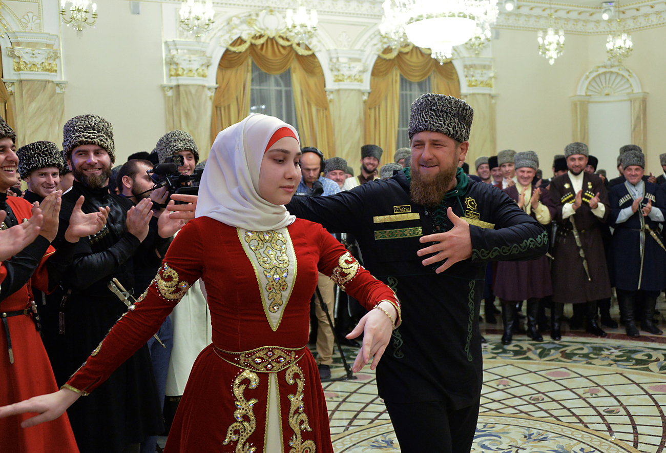 Parlemen Chechnya Angkat Kadyrov Sebagai Bapak Bangsa