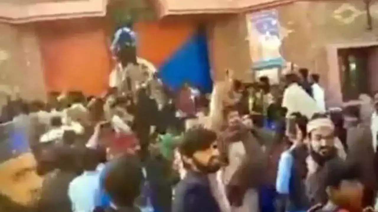 Penista Al Quran Tewas Dihakimi Massa di Pakistan