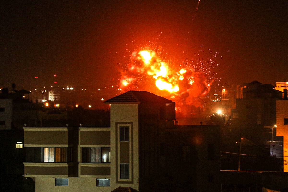 Perang Roket ‘Israel’ -Palestina Merahkan Langit Gaza