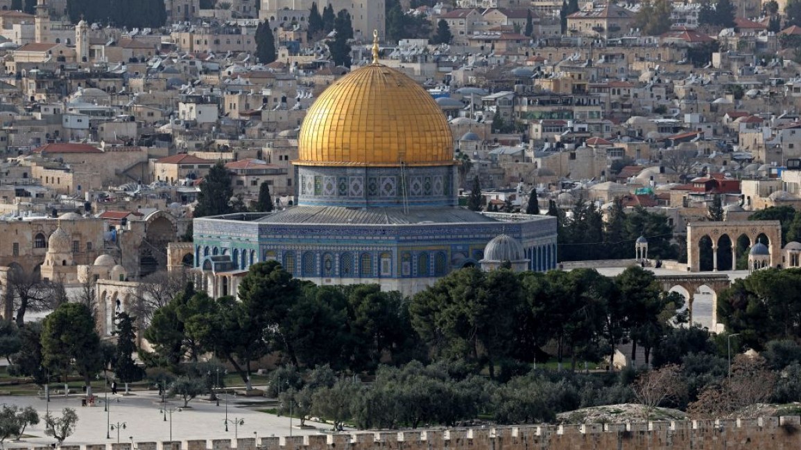 Ekstremis “Israel” Serbu Kompleks Masjid Al-Aqsa di Bawah Perlindungan Polisi