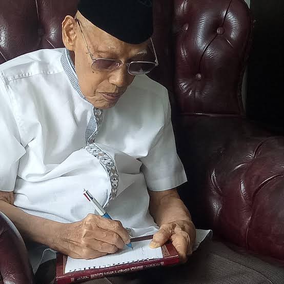 Dirawat di RS, Kondisi KH Ali Yafie Masih Tidak Stabil