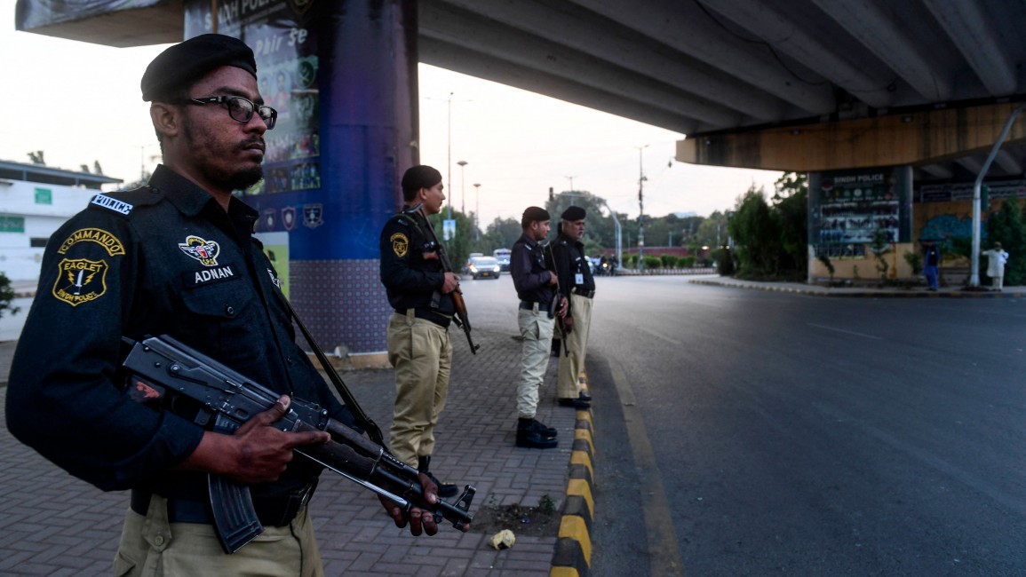 Pakistan Tangkap 50 Pria Atas Dugaan Pembunuhan Terhadap Tersangka Penistaan Agama