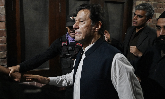 Pengadilan Pakistan batalkan surat perintah penangkapan Imran Khan