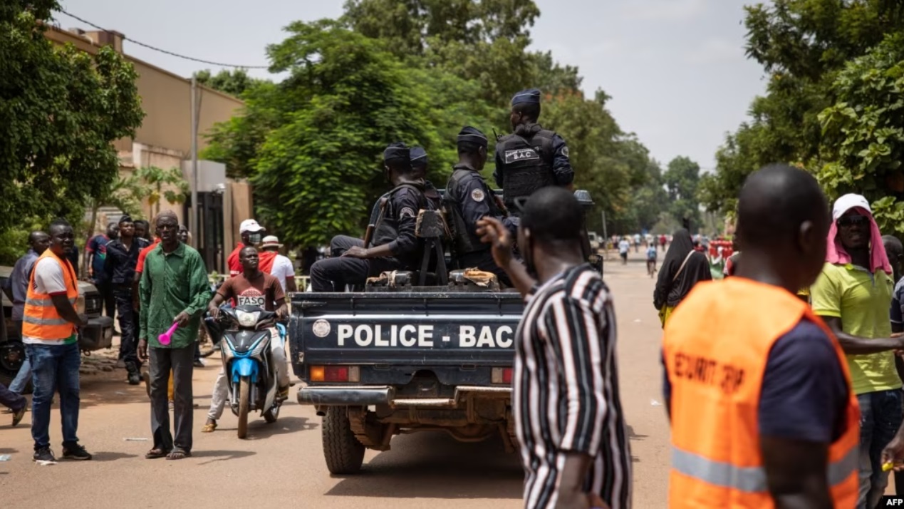 Perangi Kelompok Jihad, Burkina Faso Terapkan Jam Malam