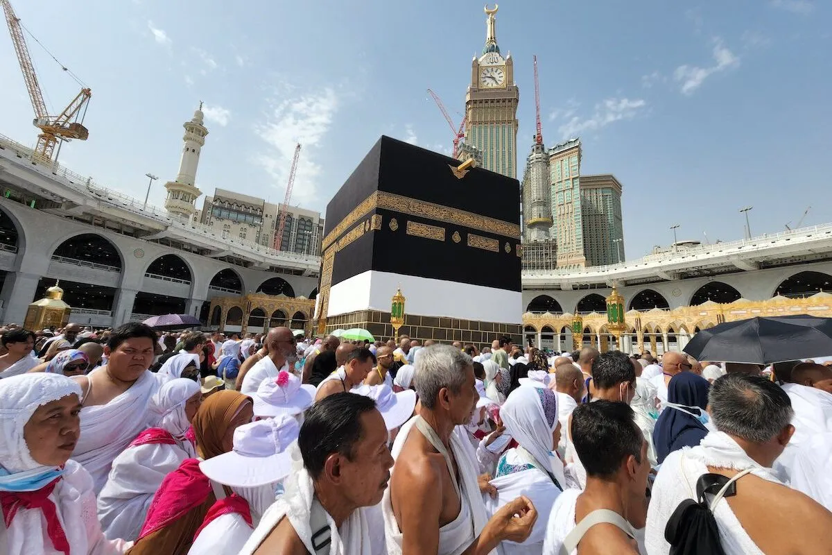 Saudi: Mau Umrah? Pakai Visa Apapun Bisa!