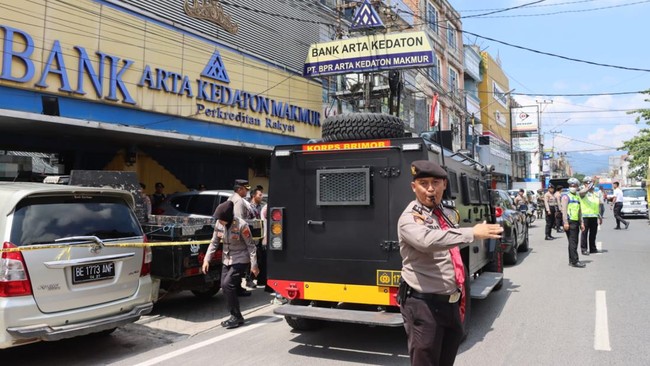 Perampokan bank di Lampung sebabkan tiga orang tertembak