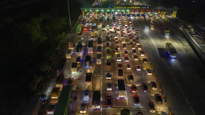 Puncak arus mudik dimulai malam ini