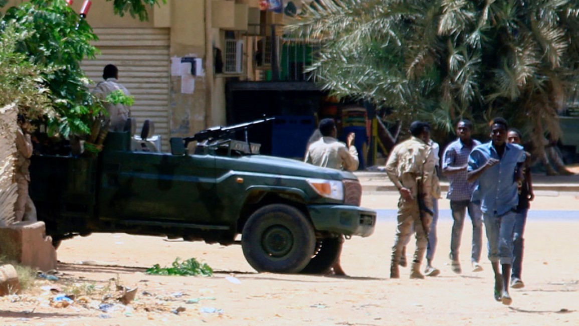 Sudan: Pertempuran Antara Dua Jenderal Berlanjut Hari Kedua, 56 Warga Sipil Tewas