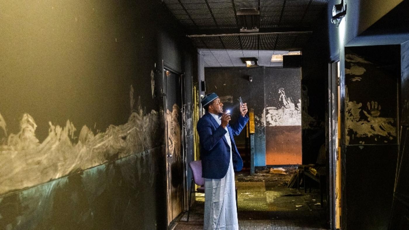 Seorang pria ditangkap terkait kebakaran di dua Masjid di Minneapolis