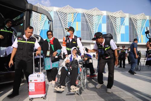 77 Persen Jemaah Haji Gelombang 1 Sudah Mendarat di Madinah